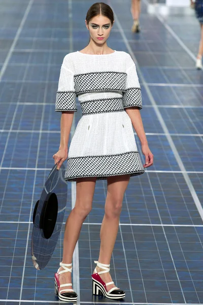Look 38